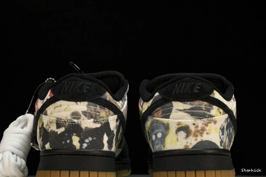 Nike Low Dunk SB Rammellzee Supreme  FD8778-001 1202